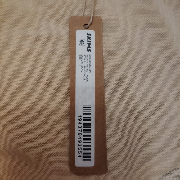 Skims 2 pairs - Picture 2 of 4